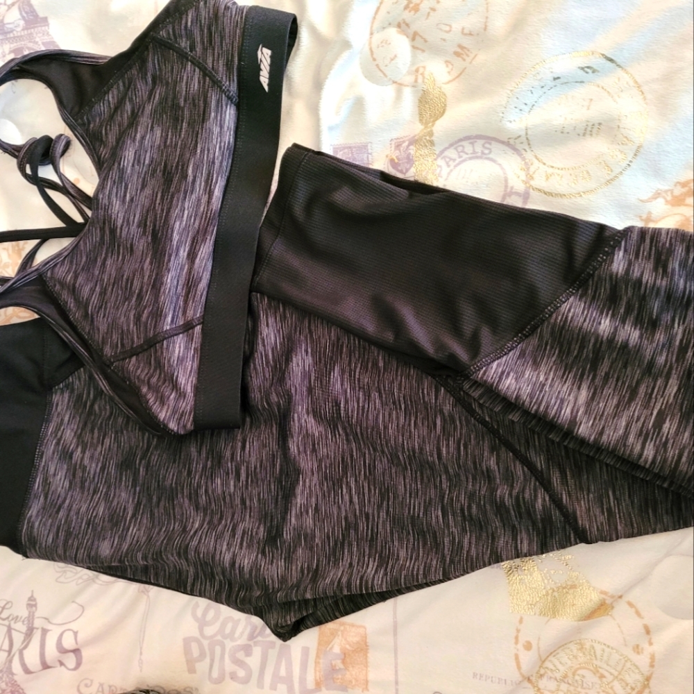 Legging and sports bra